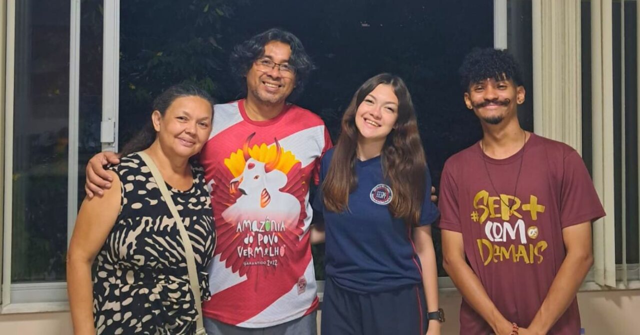 Encontro de assessoria do Centro MAGIS Amazônia com lideranças da Paróquia Rainha dos Apóstolos para reestruturação do MEJ.